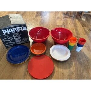 Ingrid Chicago Party Ball Picnic Set Vintage Camping Plates Cups Bowls Colorful